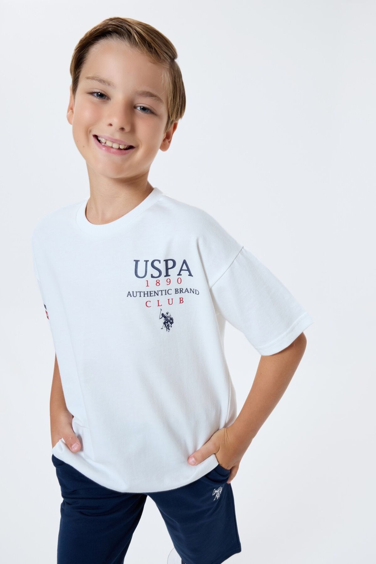 U.S. Polo Assn. Erkek Çocuk Bisiklet Yaka Nakışlı Yazlık Regular Fit Beyaz Bermuda Takım US2401-C-V1