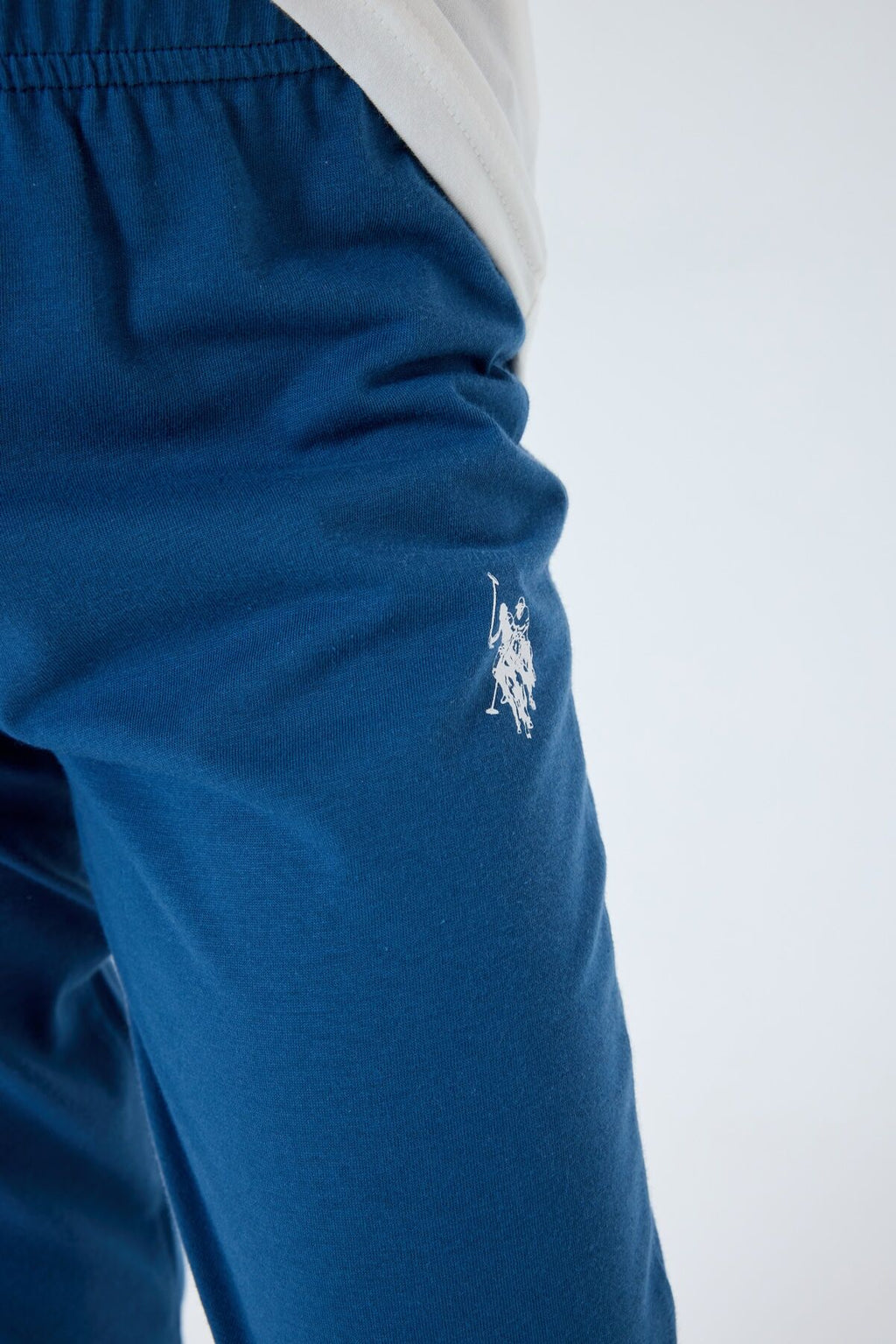 U.S. Polo Assn. Erkek Çocuk Bisiklet Yaka Nakışlı Yazlık Regular Fit Beyaz Pijama Takımı US2413-C-V2