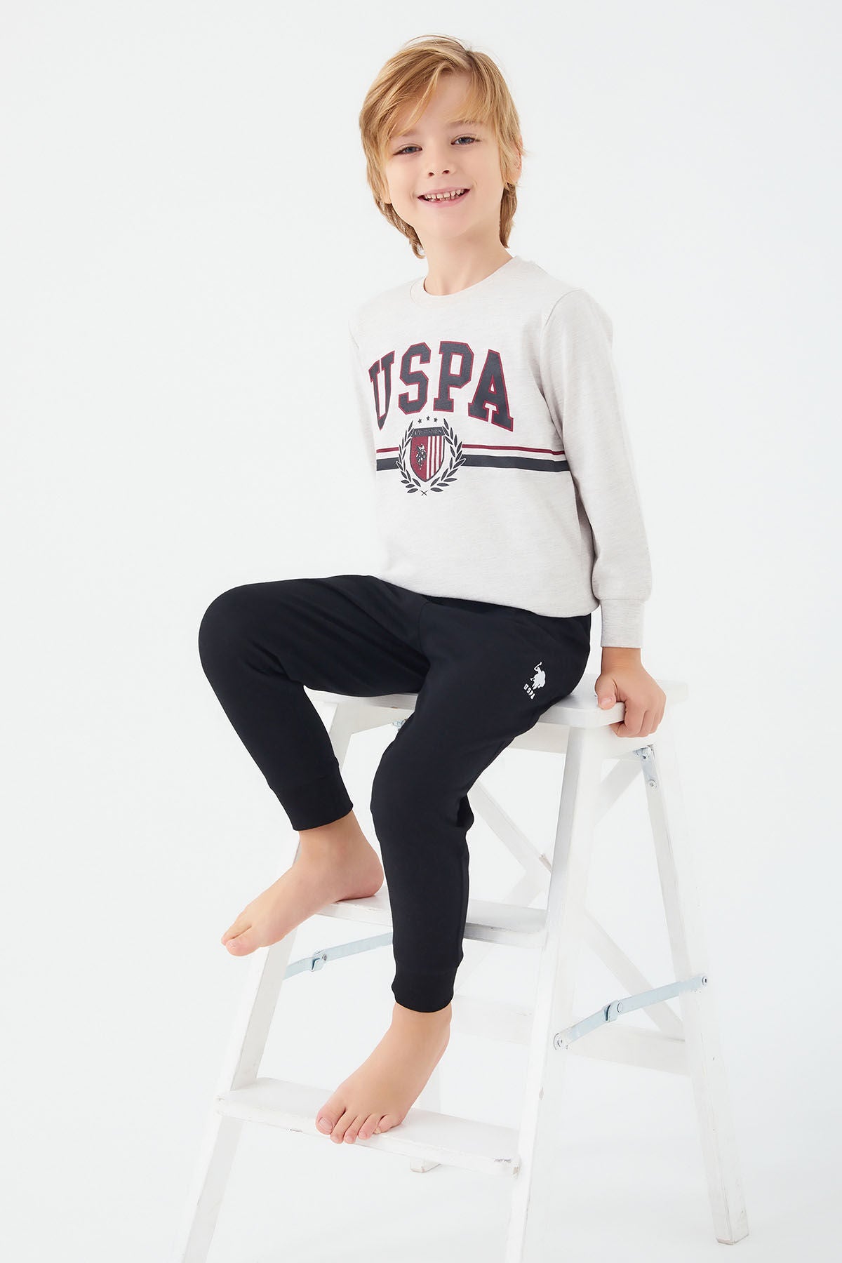 U.S. Polo Assn. Erkek Çocuk Bisiklet Yaka Pigment Baskılı Kışlık Regular Fit Beyaz Pijama Takımı US1191-C-V2 Ürün ana görseli