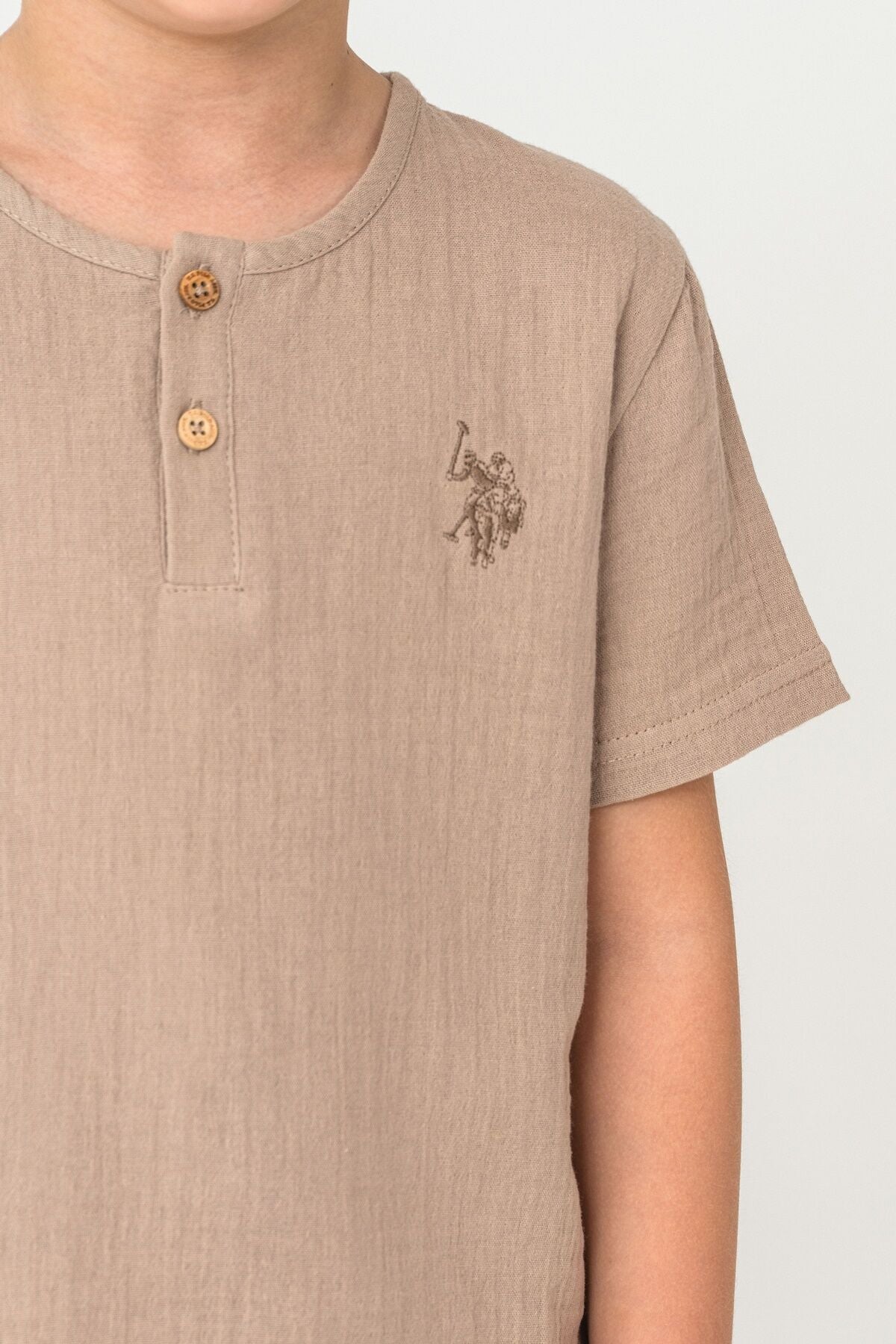 U.S. Polo Assn. Erkek Çocuk Bisiklet Yaka Nakışlı Yazlık Regular Fit Kahverengi Bermuda Takım US2439-C-V5 Ürün ikincil görseli