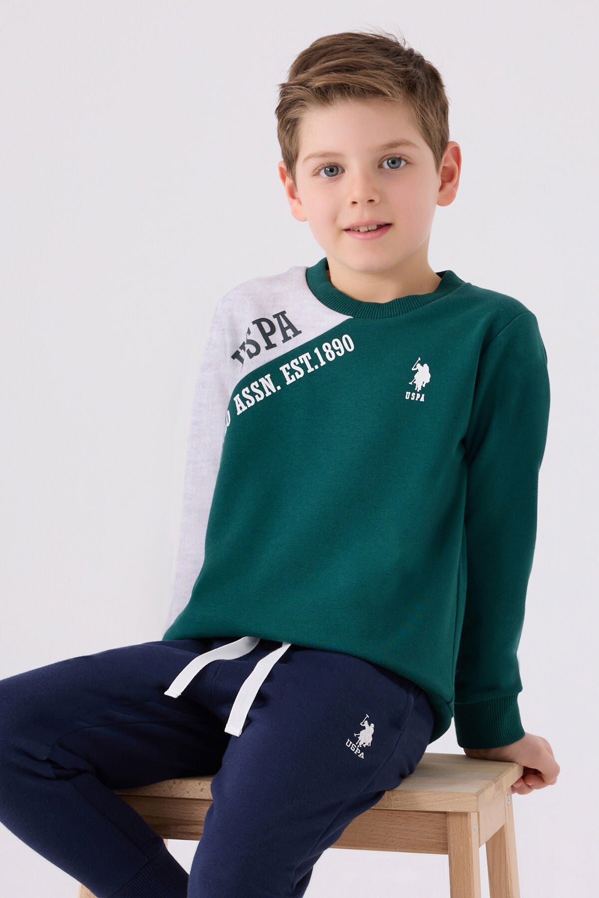 U.S. Polo Assn. Erkek Çocuk Bisiklet Yaka Empirme Baskılı Kışlık Regular Fit Yeşil Eşofman Takımı US1921-C-V1 Ürün ikincil görseli
