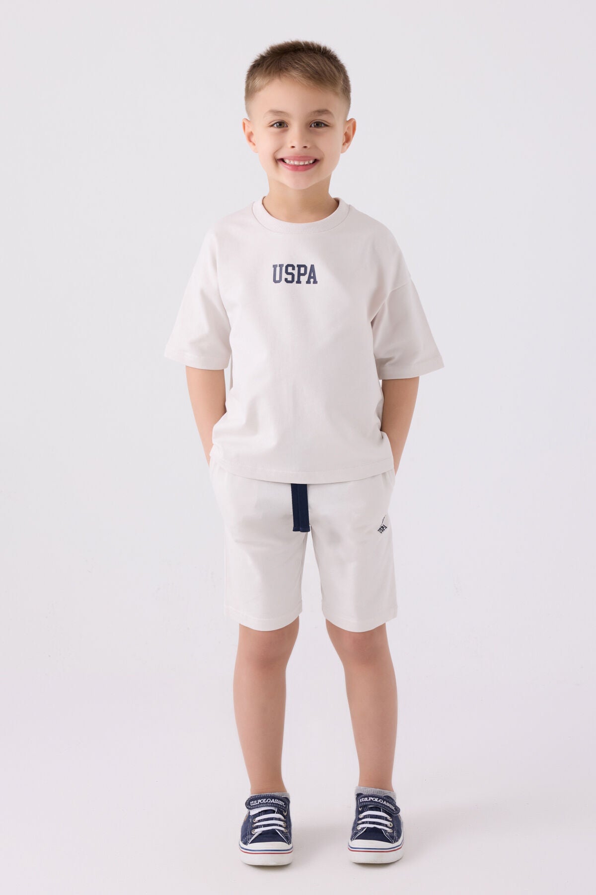 U.S. Polo Assn. Erkek Çocuk Bisiklet Yaka Pigment Baskılı Yazlık Regular Fit Beyaz Bermuda Takım US1781-C-V17 Ürün ana görseli