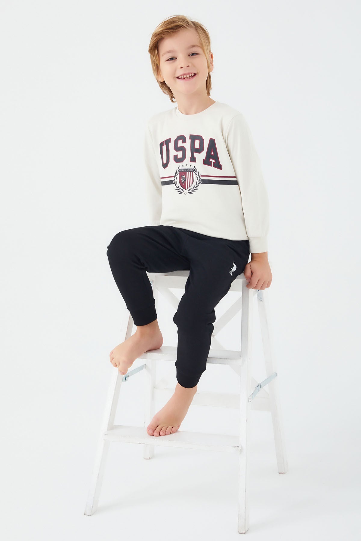 U.S. Polo Assn. Erkek Çocuk Pamuklu Bisiklet Yaka Pigment Baskılı Kışlık Regular Fit Beyaz Pijama Takımı US1191-C-V4 Ürün ana görseli