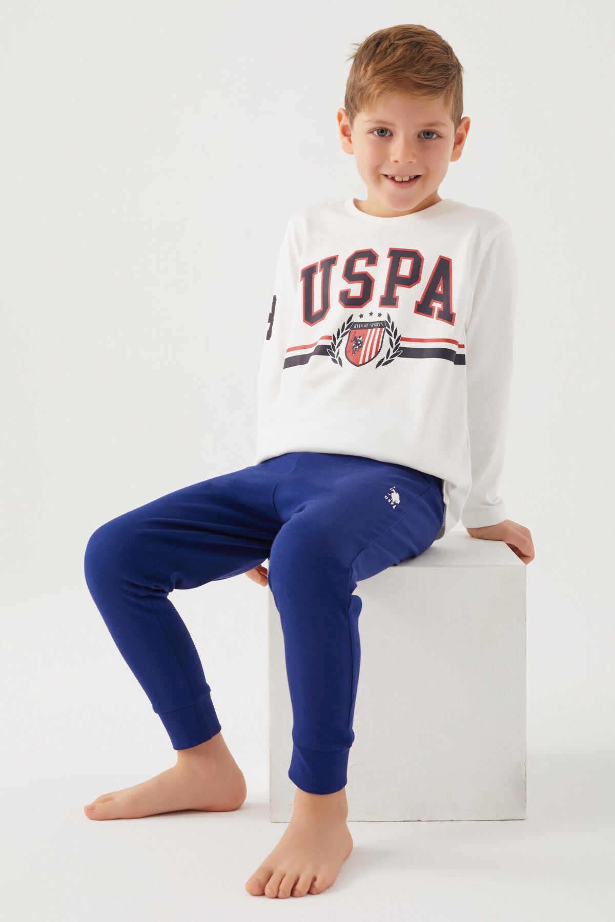 U.S. Polo Assn. Erkek Çocuk Bisiklet Yaka Pigment Baskılı Kışlık Regular Fit Beyaz Pijama Takımı US1191-C-V6 Ürün ana görseli