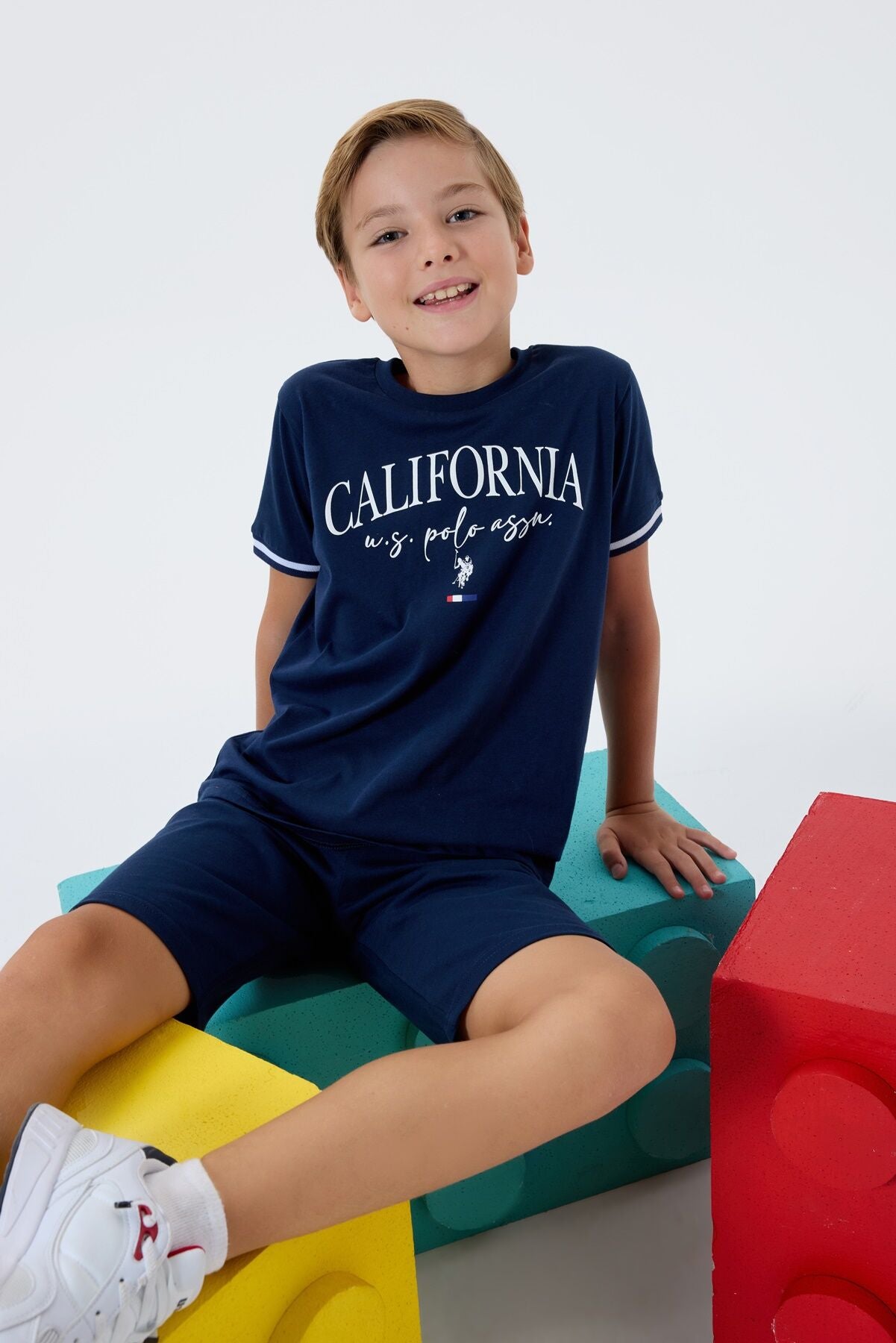 U.S. Polo Assn. Erkek Çocuk Bisiklet Yaka Nakışlı Yazlık Regular Fit Lacivert Bermuda Takım US2426-C-V1 Ürün ana görseli