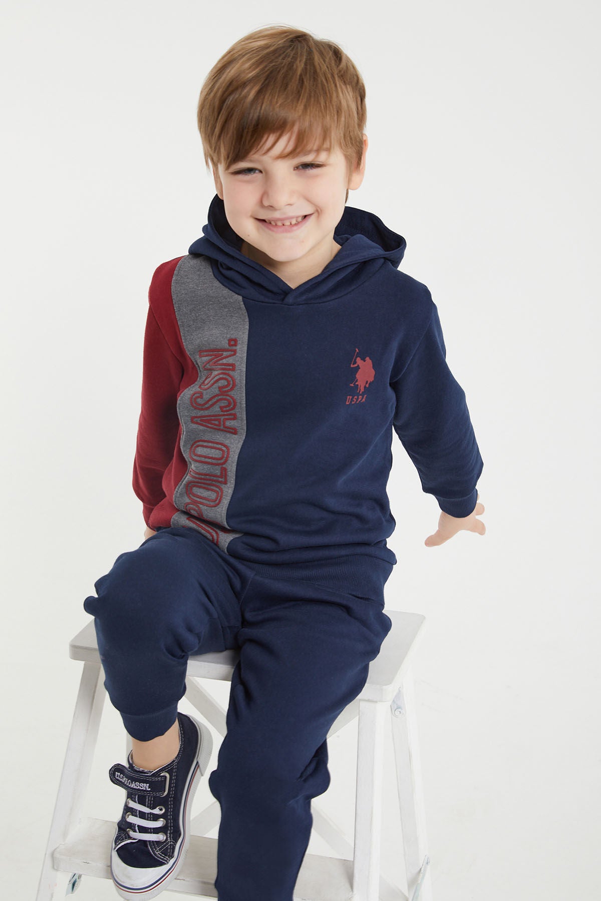 U.S. Polo Assn. Erkek Çocuk Kapüşonlu Empirme Baskılı Kışlık Regular Fit Lacivert Eşofman Takımı US1160-C-V2 Ürün ikincil görseli