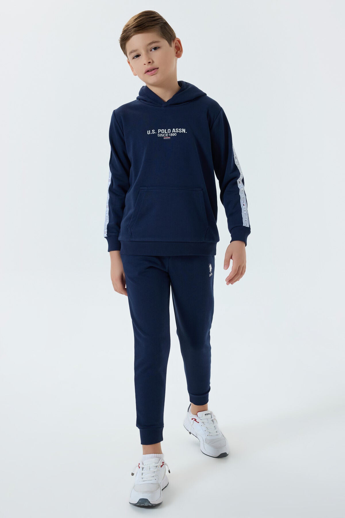 U.S. Polo Assn. Erkek Çocuk Kapüşonlu Nakışlı Kışlık Regular Fit Lacivert Eşofman Takımı US1562-C-V1 Ürün ikincil görseli
