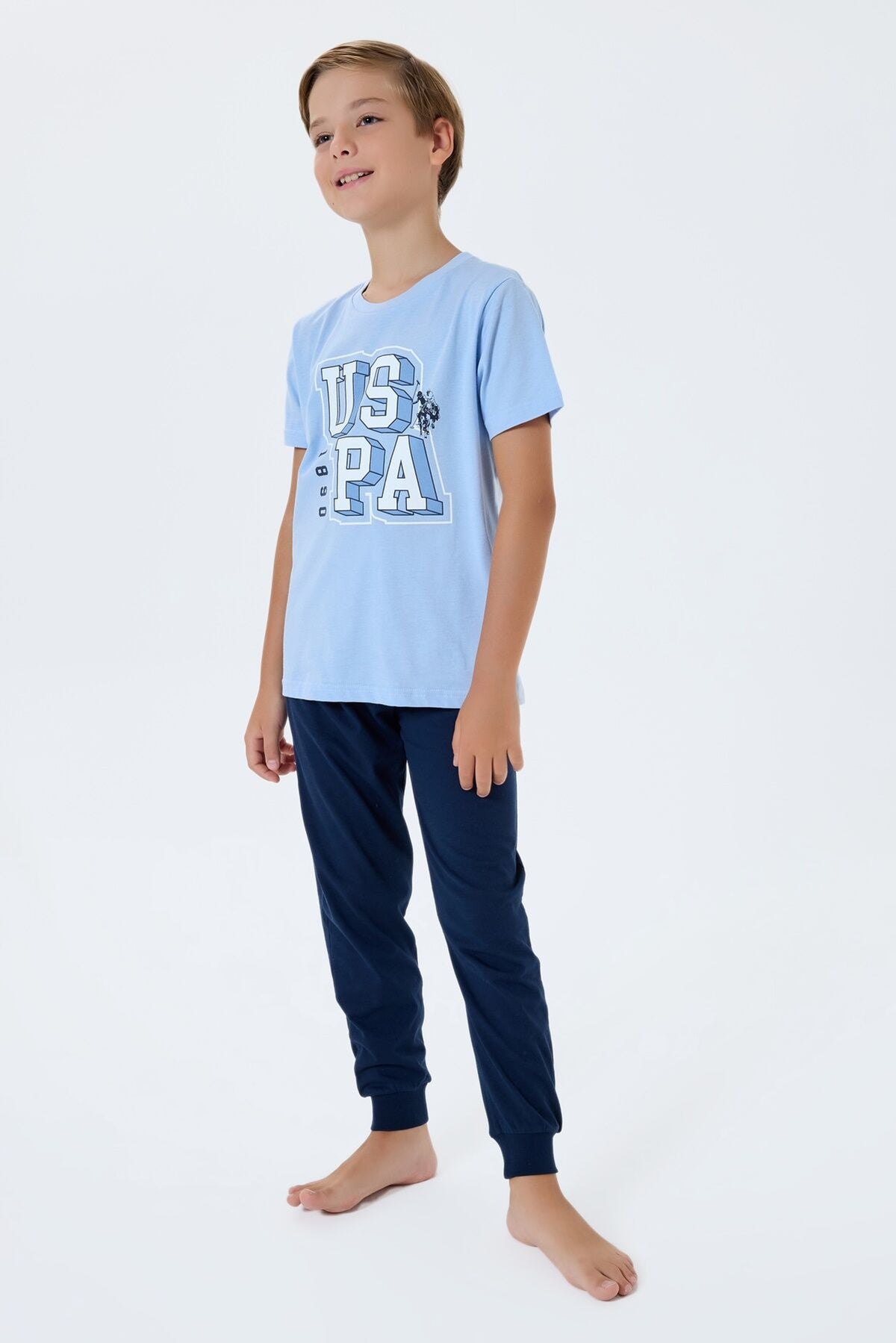 U.S. Polo Assn. Erkek Çocuk Bisiklet Yaka Nakışlı Yazlık Regular Fit Mavi Pijama Takımı US2410-C-V1 Ürün ana görseli