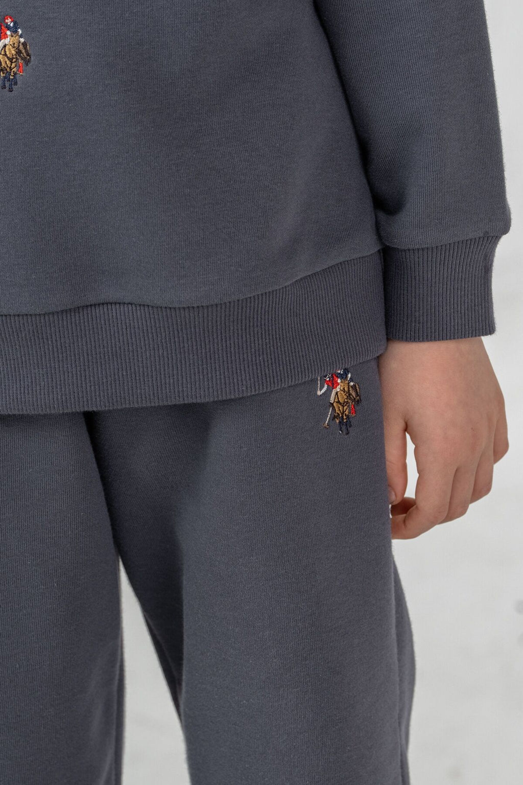 U.S. Polo Assn. Erkek Çocuk Nakışlı Antrasit Uzun Kol Eşofman Takımı US2629-C-V2