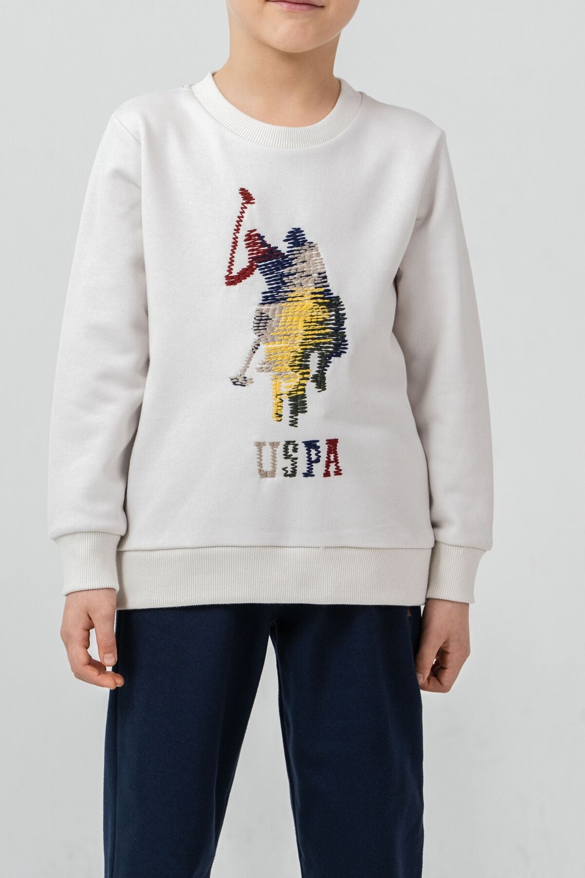 U.S. Polo Assn. Erkek Çocuk Nakışlı Beyaz Uzun Kol Eşofman Takımı US2625-C-V1 Ürün ikincil görseli