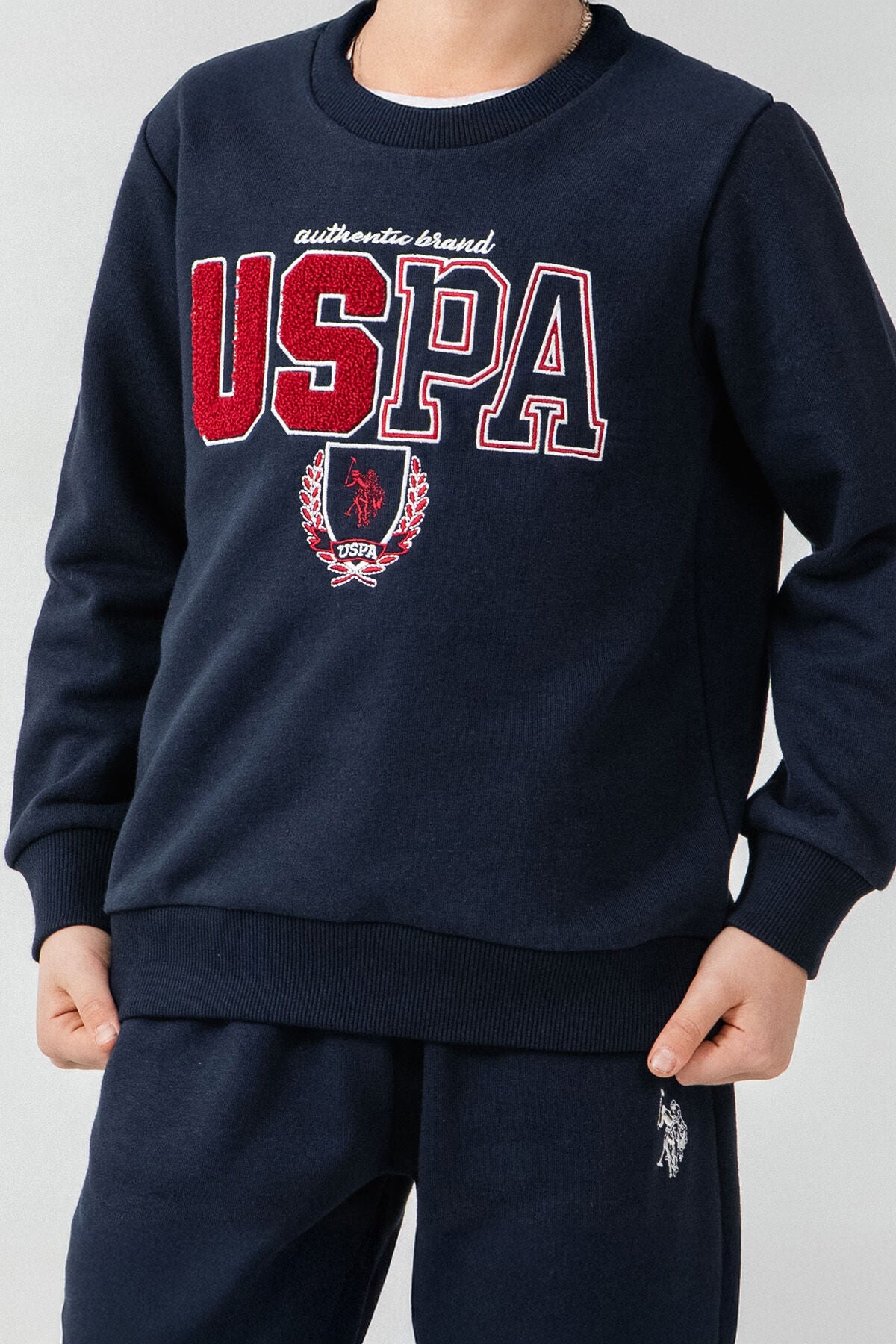 U.S. Polo Assn. Erkek Çocuk Nakışlı Lacivert Uzun Kol Eşofman Takımı US2602-C-V1 Ürün ikincil görseli