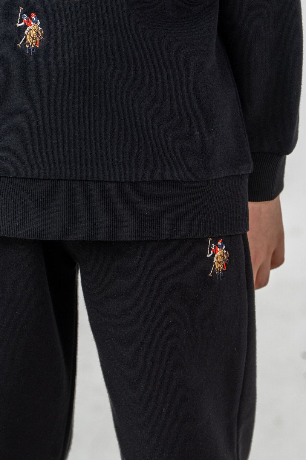 U.S. Polo Assn. Erkek Çocuk Nakışlı Siyah Uzun Kol Eşofman Takımı US2629-C-V4