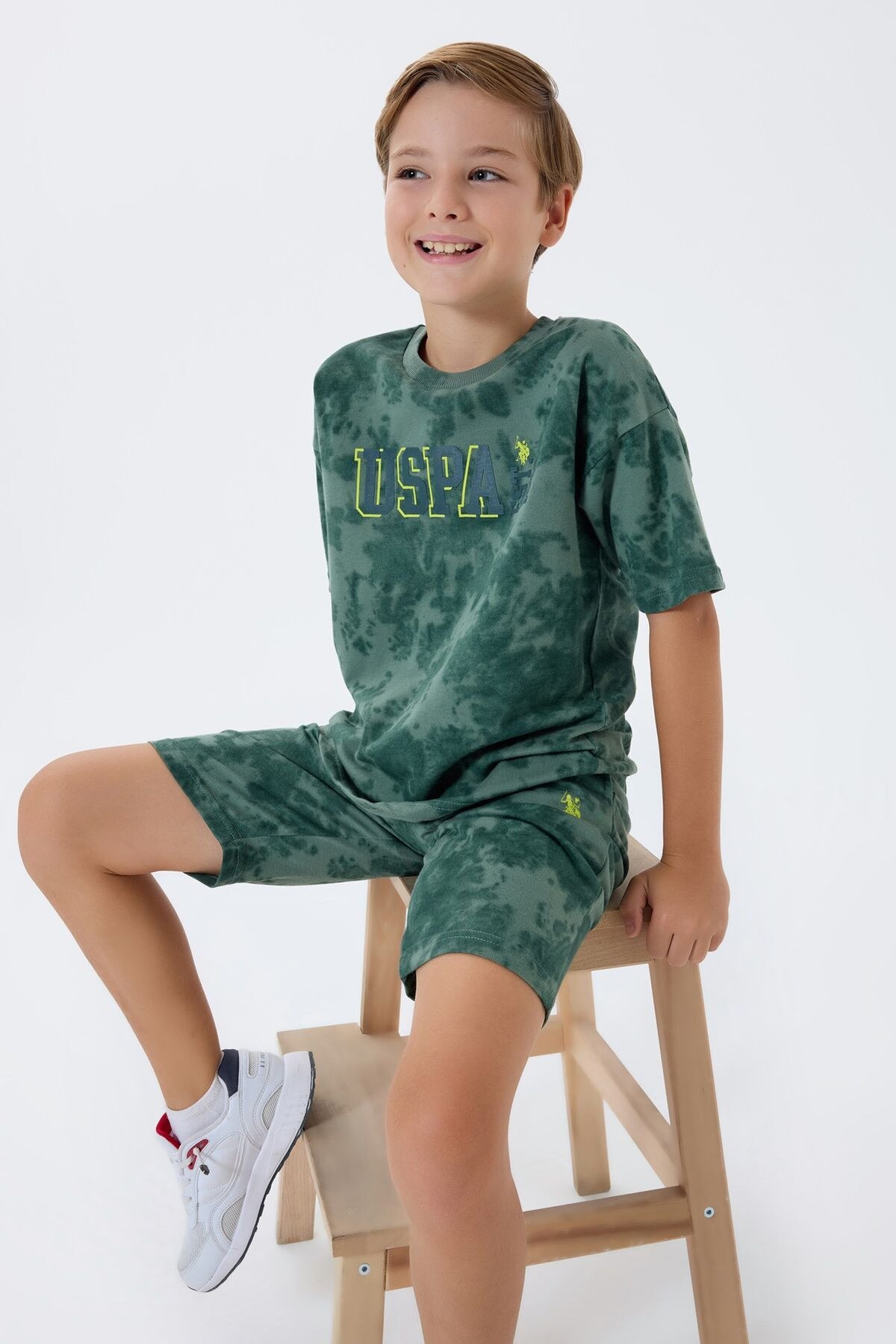 U.S. Polo Assn. Erkek Çocuk Bisiklet Yaka Nakışlı Yazlık Regular Fit Yeşil Bermuda Takım US2438-C-V3 Ürün ana görseli