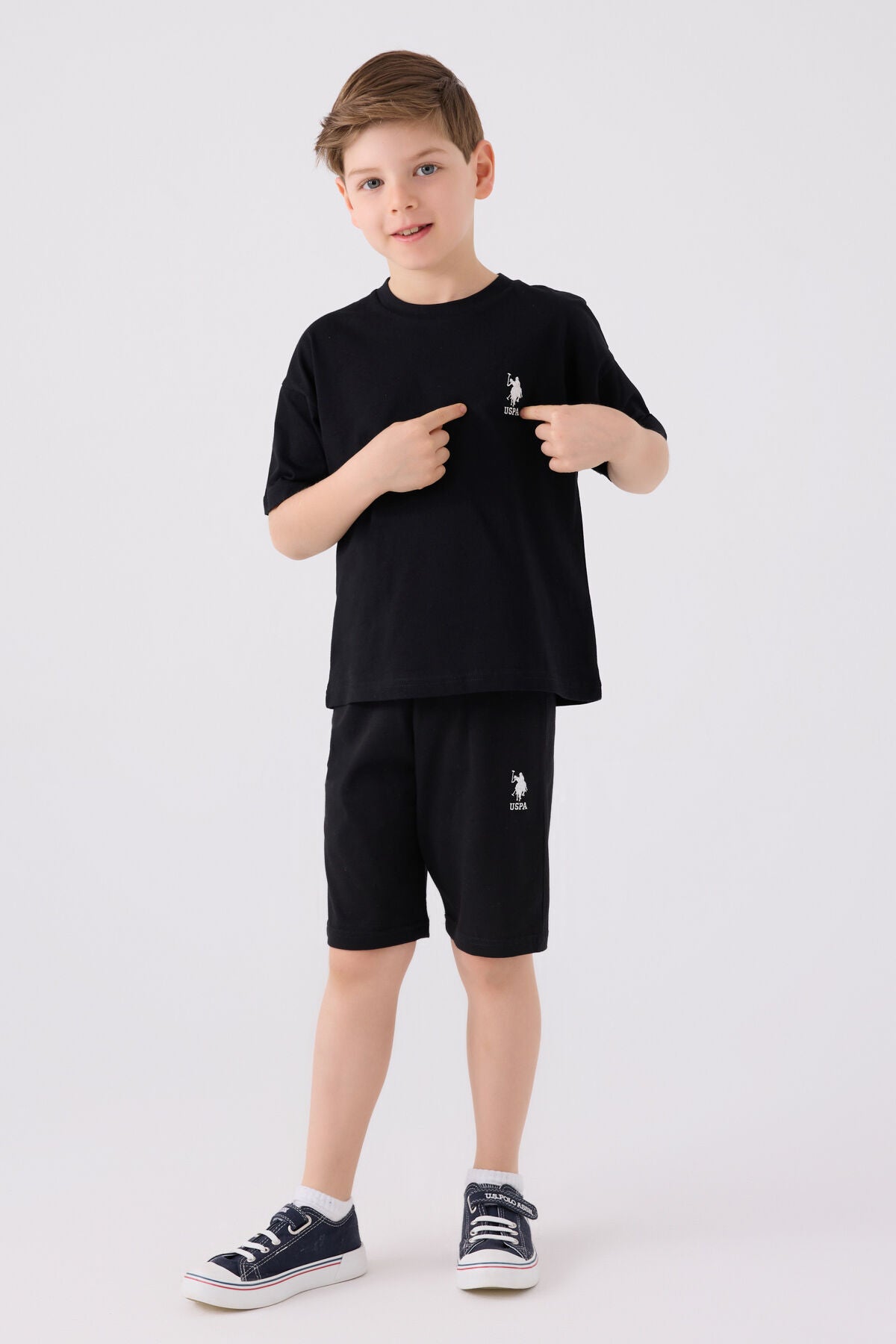 U.S. Polo Assn. Erkek Çocuk Bisiklet Yaka Sargı Nakışlı Yazlık Regular Fit Siyah Bermuda Takım US1779-C-V24 Ürün ana görseli