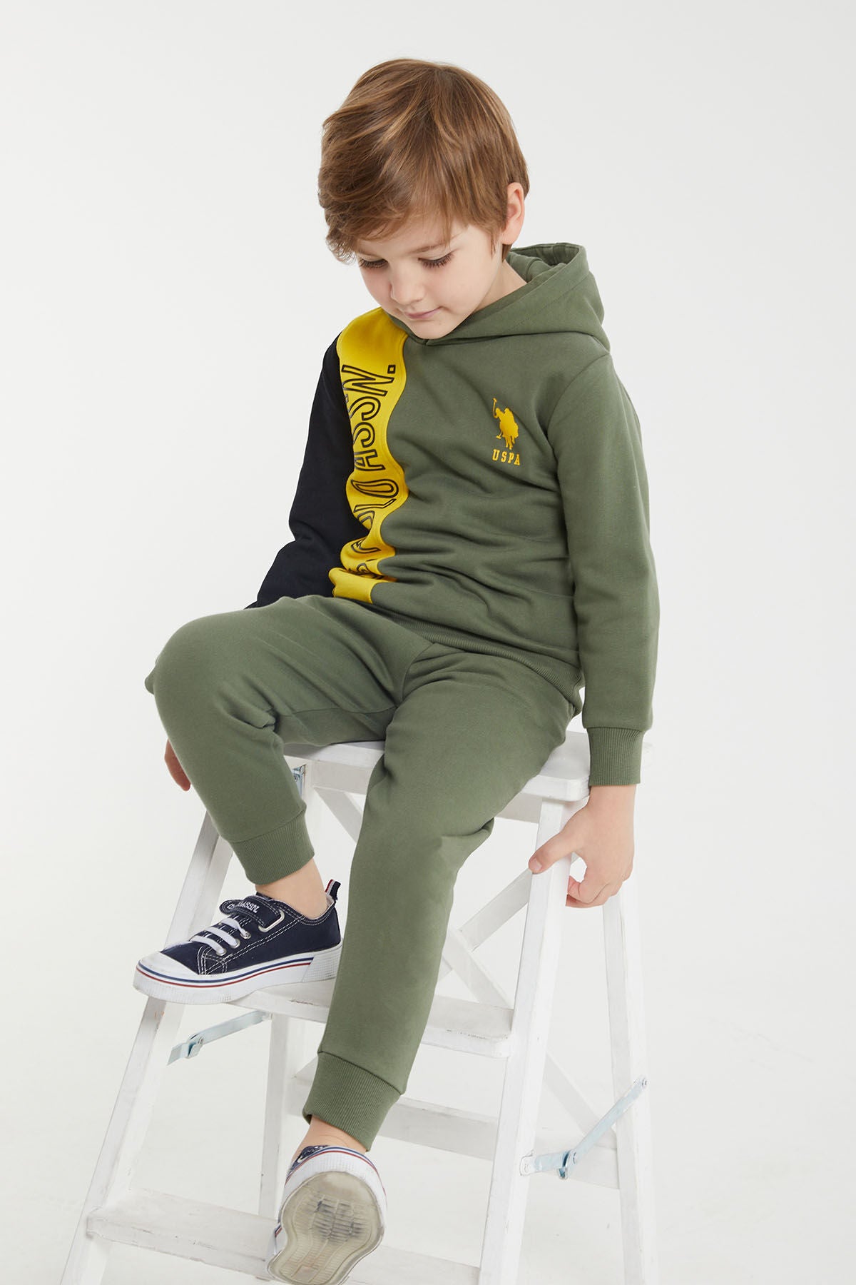 U.S. Polo Assn. Erkek Çocuk Kapüşonlu Empirme Baskılı Kışlık Regular Fit Yeşil Eşofman Takımı US1160-C-V1 Ürün ikincil görseli