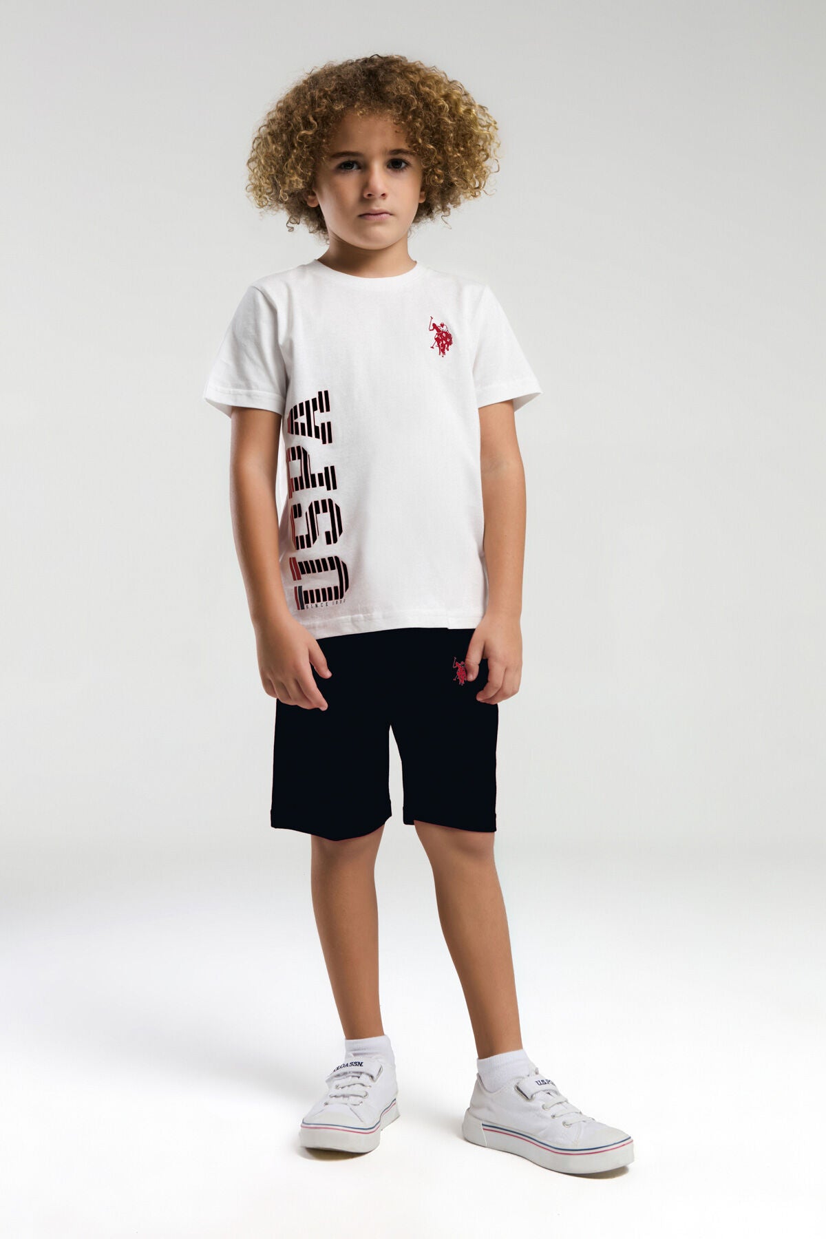 U.S. Polo Assn. Erkek Çocuk Bisiklet Yaka Pigment Baskılı Yazlık Regular Fit Beyaz Bermuda Takım US2019-C-V3 Ürün ana görseli