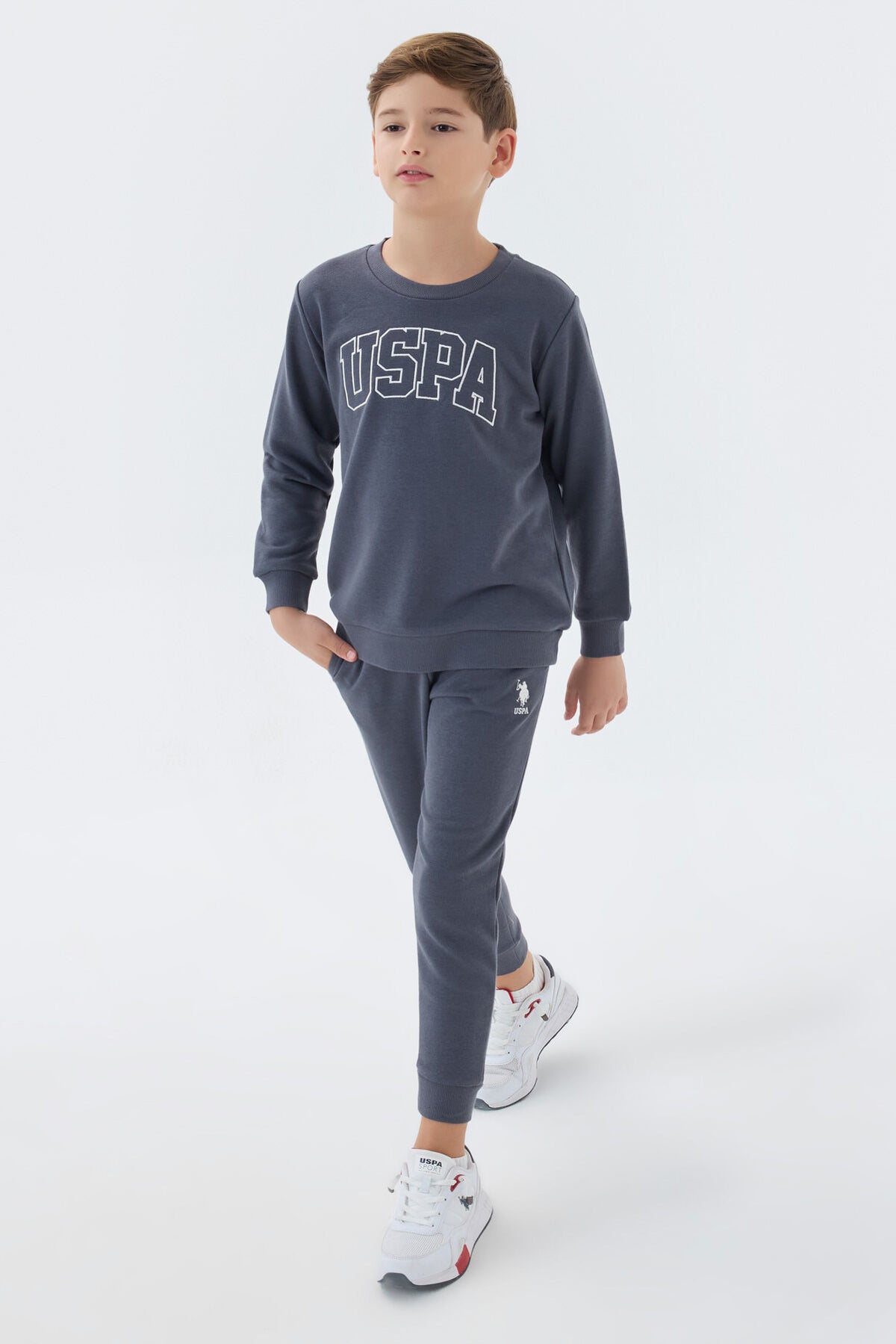 U.S. Polo Assn. Erkek Çocuk Bisiklet Yaka Nakışlı Kışlık Regular Fit Gri Eşofman Takımı US1583-C-V3 Ürün ana görseli