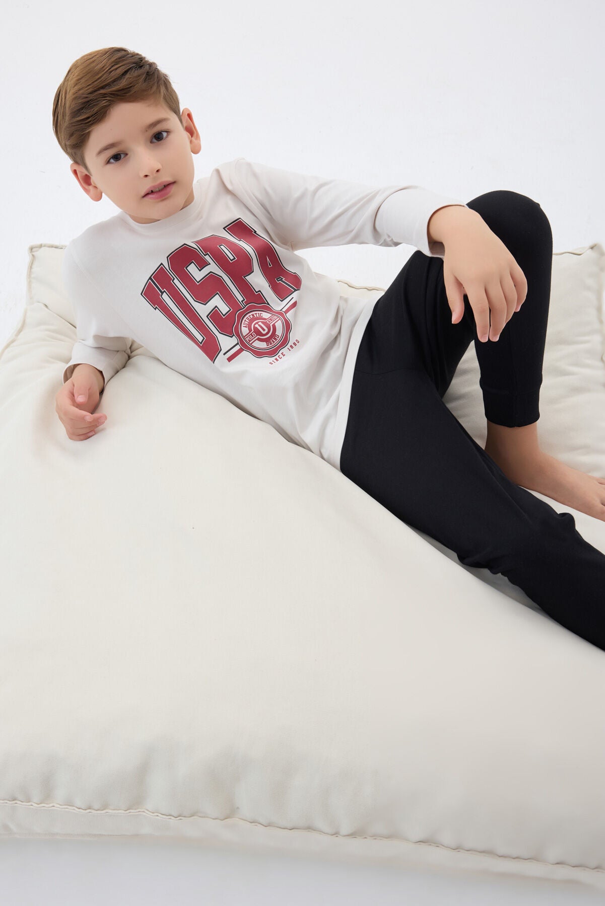 U.S. Polo Assn. Erkek Çocuk Bisiklet Yaka Pigment Baskılı Kışlık Regular Fit Beyaz Pijama Takımı US1578-C-V2 Ürün ikincil görseli