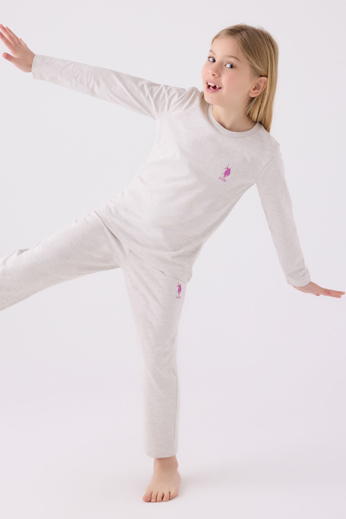 U.S. Polo Assn. Kız Çocuk Bisiklet Yaka Pigment Baskılı Kışlık Regular Fit Gri Pijama Takımı US1668-C-V8