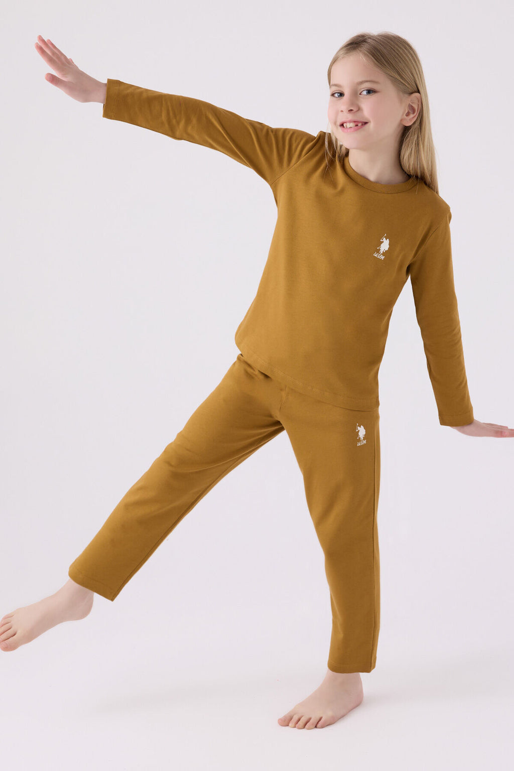 U.S. Polo Assn. Kız Çocuk Bisiklet Yaka Pigment Baskılı Kışlık Regular Fit Kahverengi Pijama Takımı US1668-C-V5
