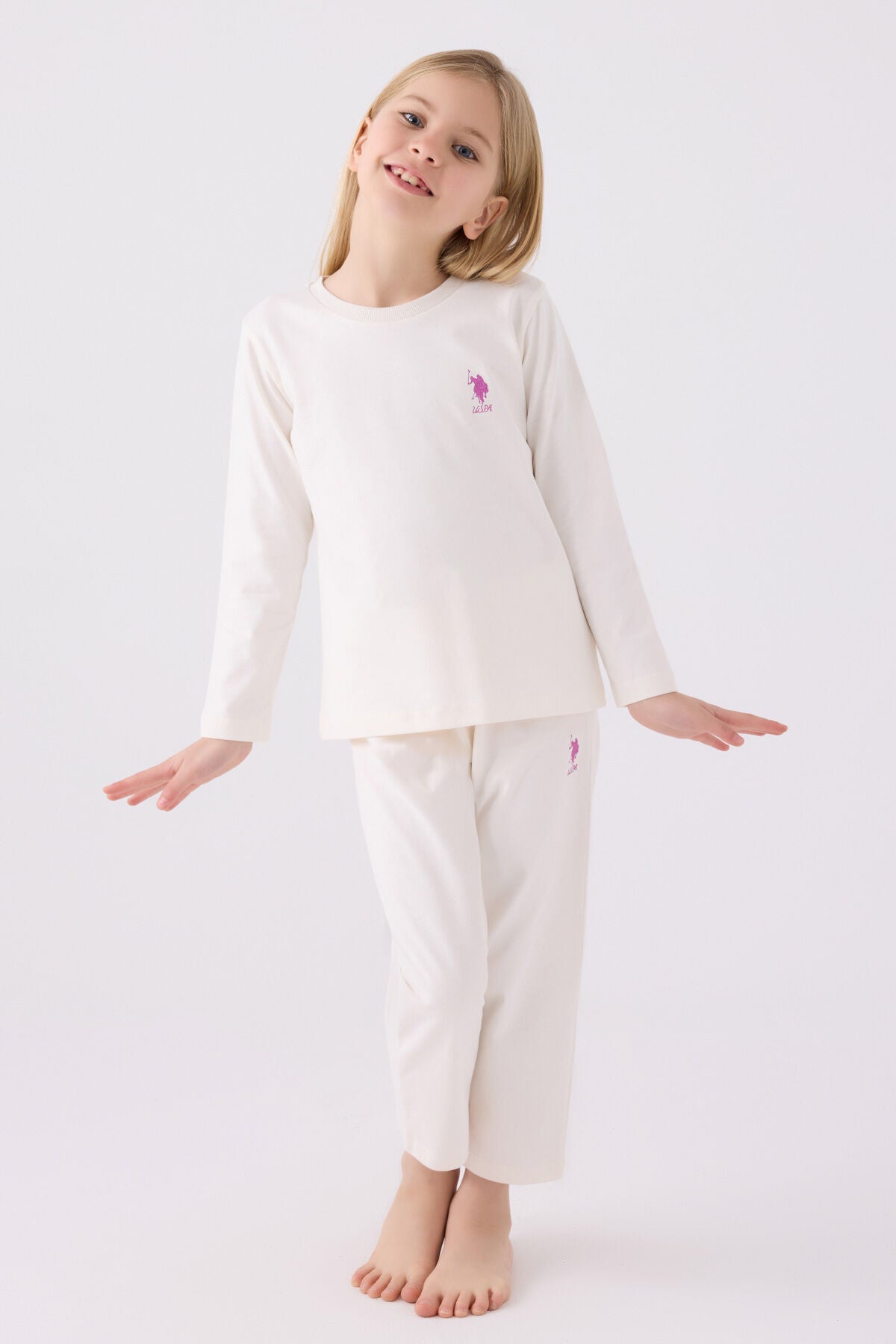U.S. Polo Assn. Kız Çocuk Bisiklet Yaka Pigment Baskılı Kışlık Regular Fit Beyaz Pijama Takımı US1668-C-V17 Ürün ana görseli