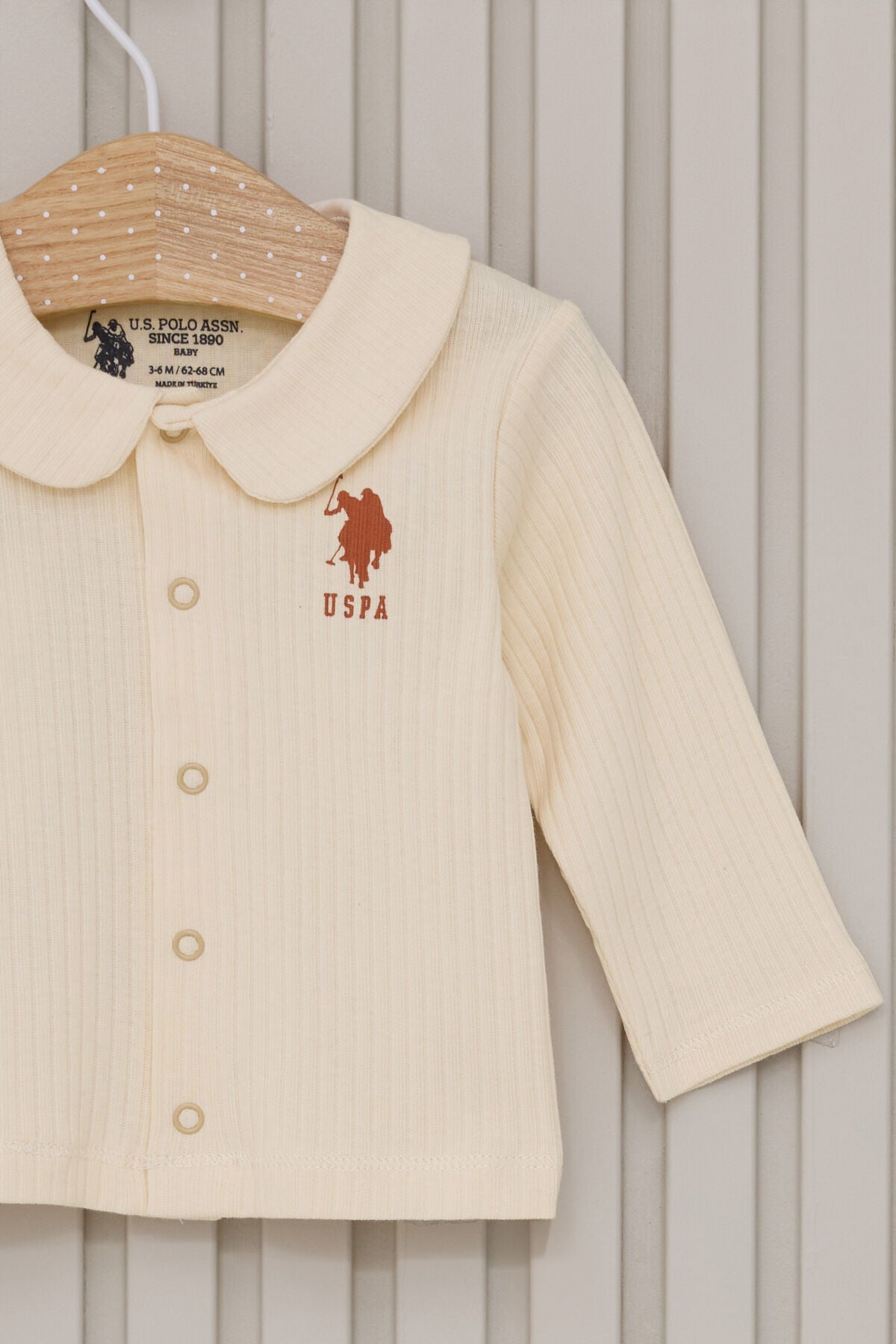 U.S. Polo Assn. Kız Bebek Bebe Yaka Pigment Baskılı Kışlık Regular Fit Krem Bebek Takımı USB2109-C-V1 Ürün ikincil görseli