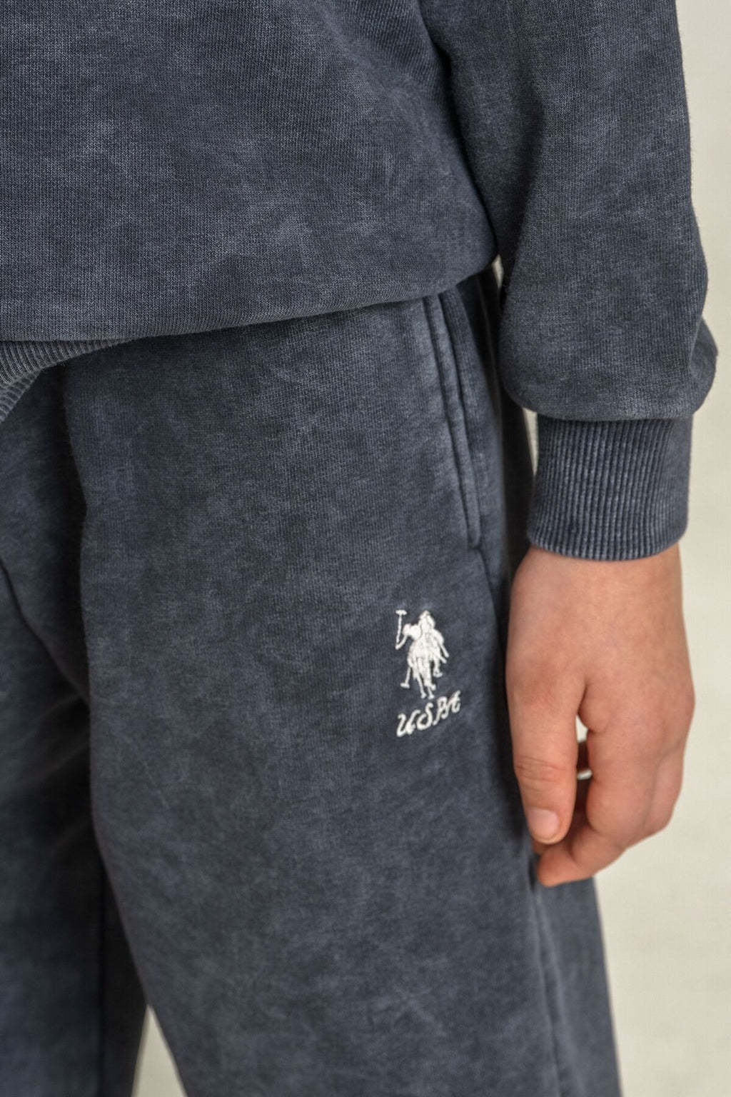 U.S. Polo Assn. Kız Çocuk Baskılı Antrasit Uzun Kol Eşofman Takımı US2724-C-V4