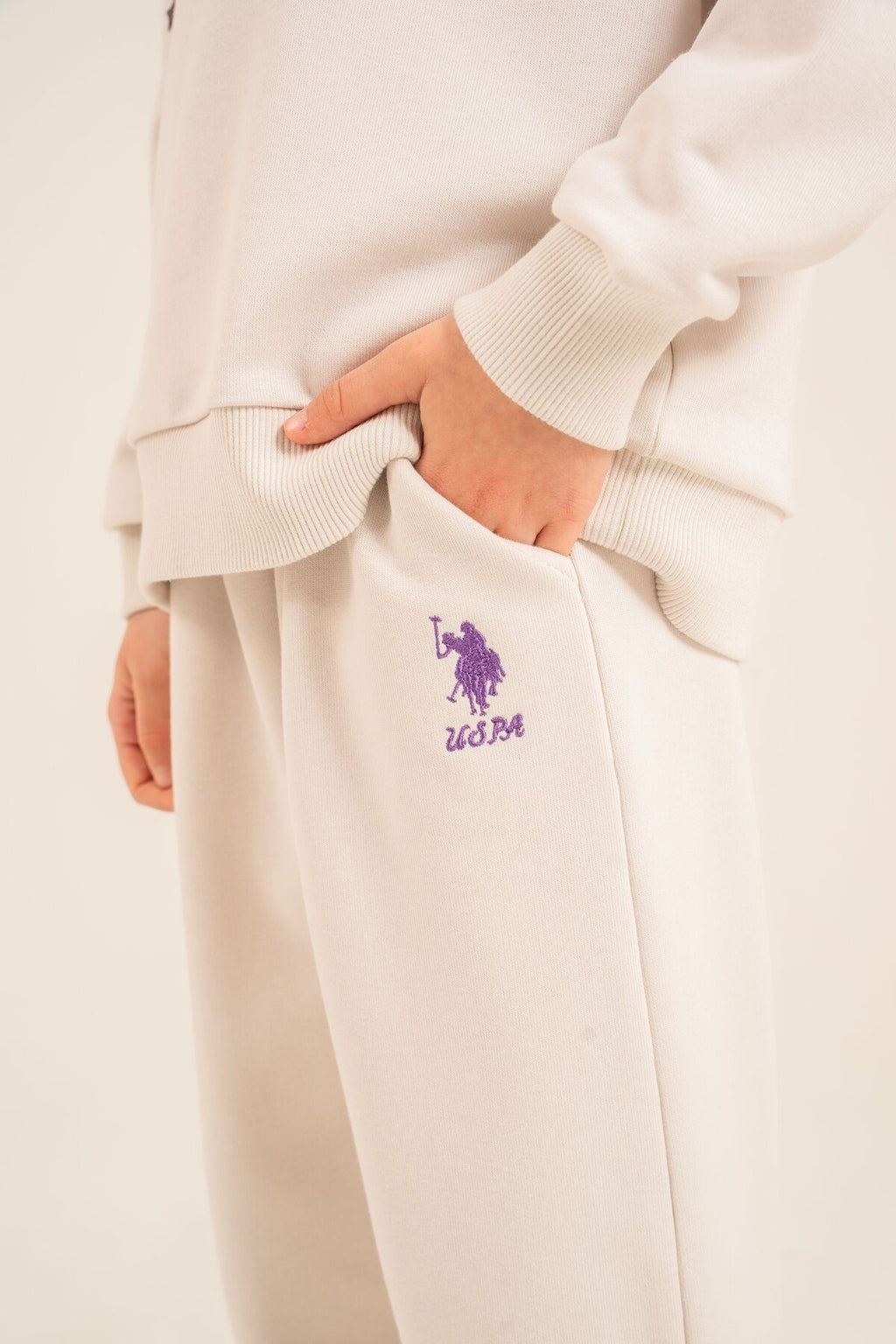 U.S. Polo Assn. Kız Çocuk Baskılı Beyaz Uzun Kol Eşofman Takımı US2732-C-V1