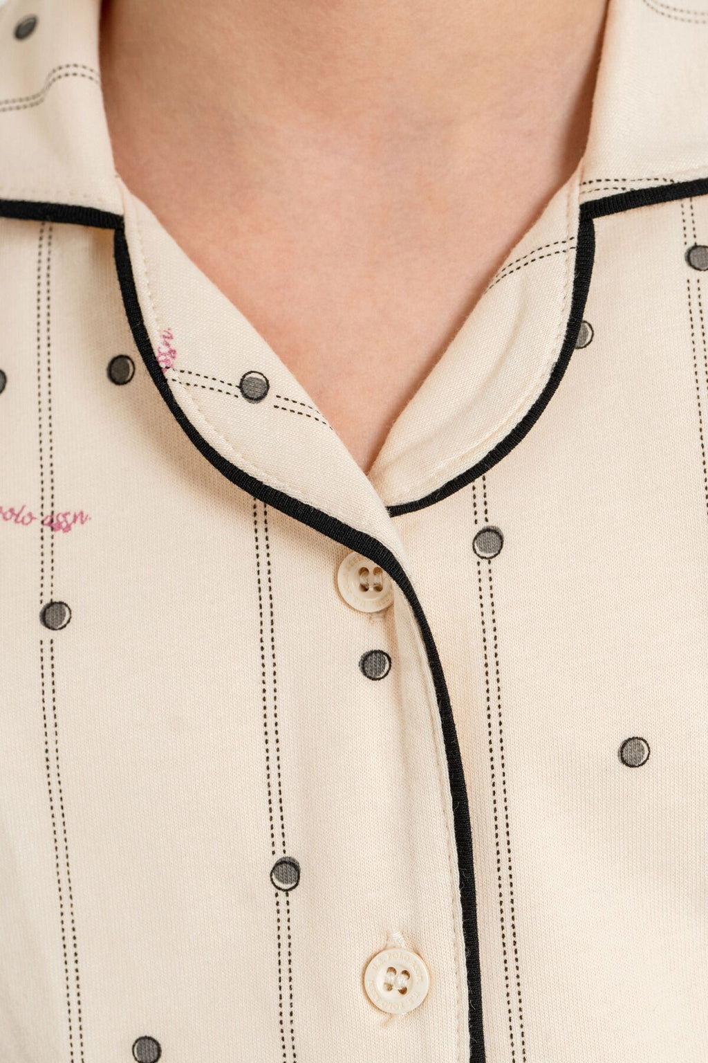 U.S. Polo Assn. Kız Çocuk Gömlek Pijama Takımı Nakışlı Krem Uzun Kol Pijama Takımı US2726-C-V1