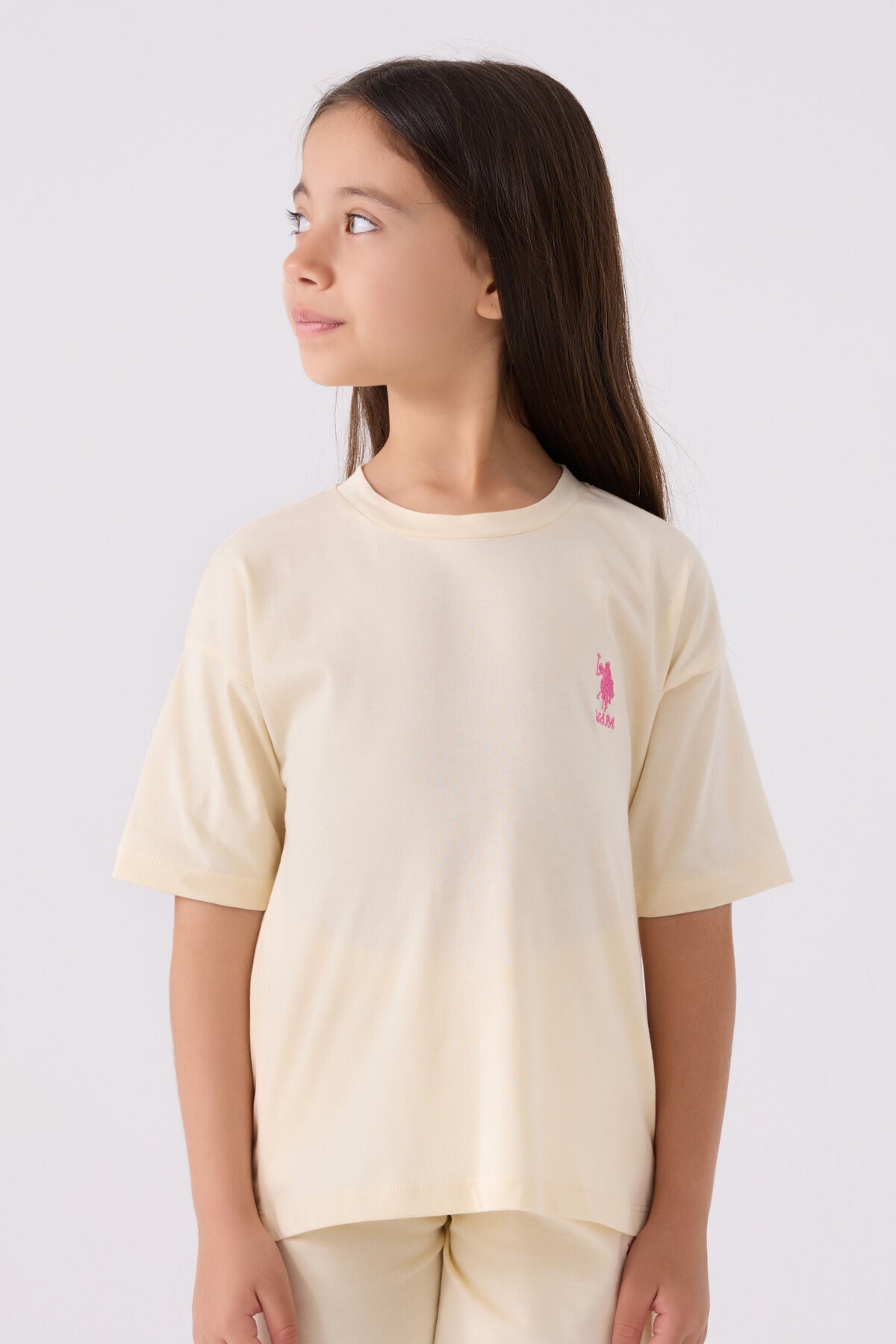 U.S. Polo Assn. Kız Çocuk Bisiklet Yaka Sargı Nakışlı Yazlık Regular Fit Sarı Bermuda Takım US1848-C-V20 Ürün ikincil görseli