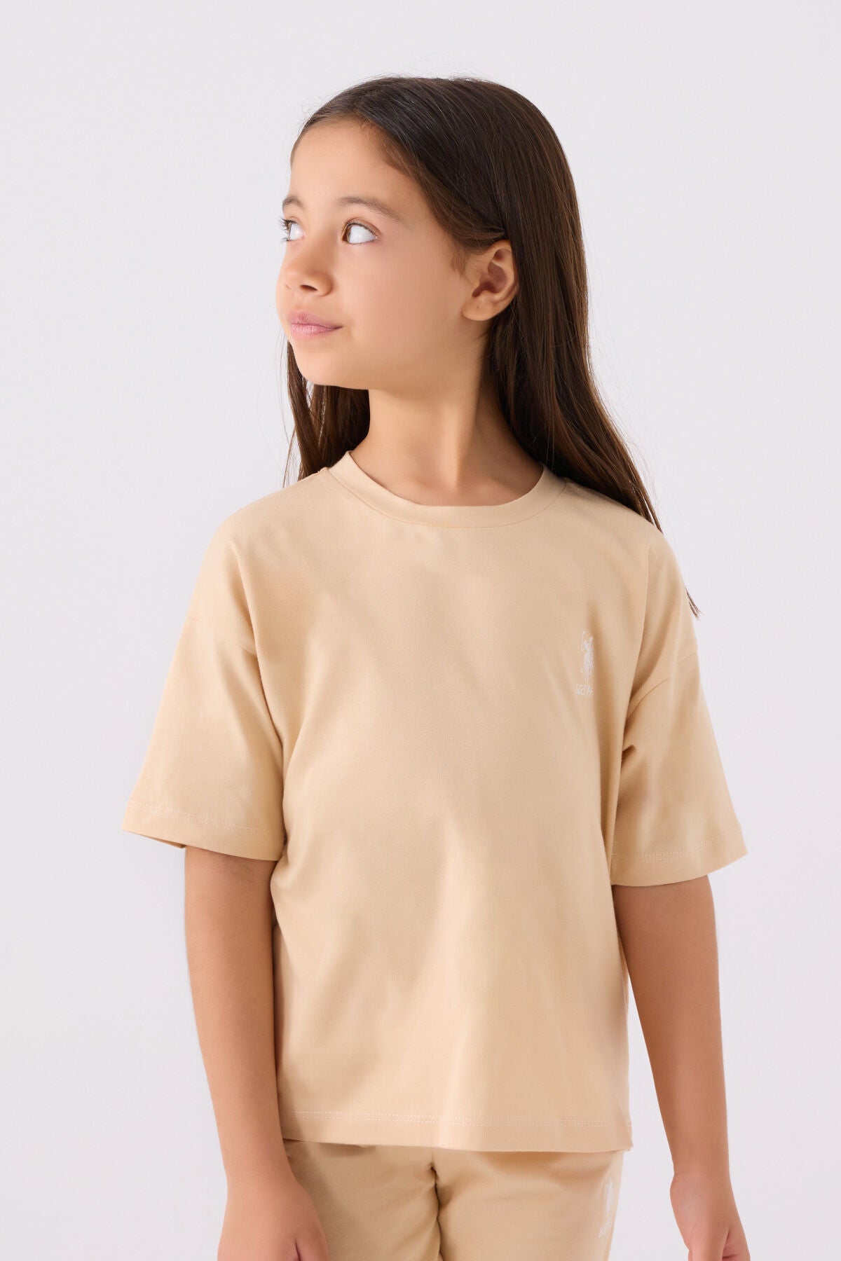 U.S. Polo Assn. Kız Çocuk Bisiklet Yaka Sargı Nakışlı Yazlık Regular Fit Krem Bermuda Takım US1848-C-V57 Ürün ikincil görseli
