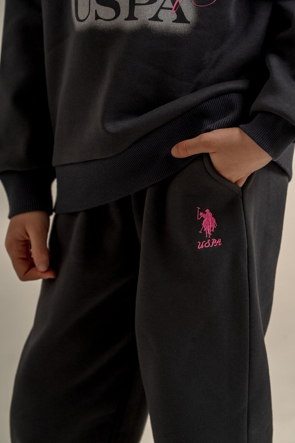 U.S. Polo Assn. Kız Çocuk Nakışlı Antrasit Uzun Kol Eşofman Takımı US2713-C-V2