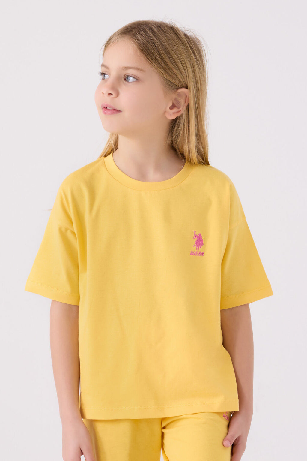 U.S. Polo Assn. Kız Çocuk Bisiklet Yaka Sargı Nakışlı Yazlık Regular Fit Sarı Bermuda Takım US1848-C-V16