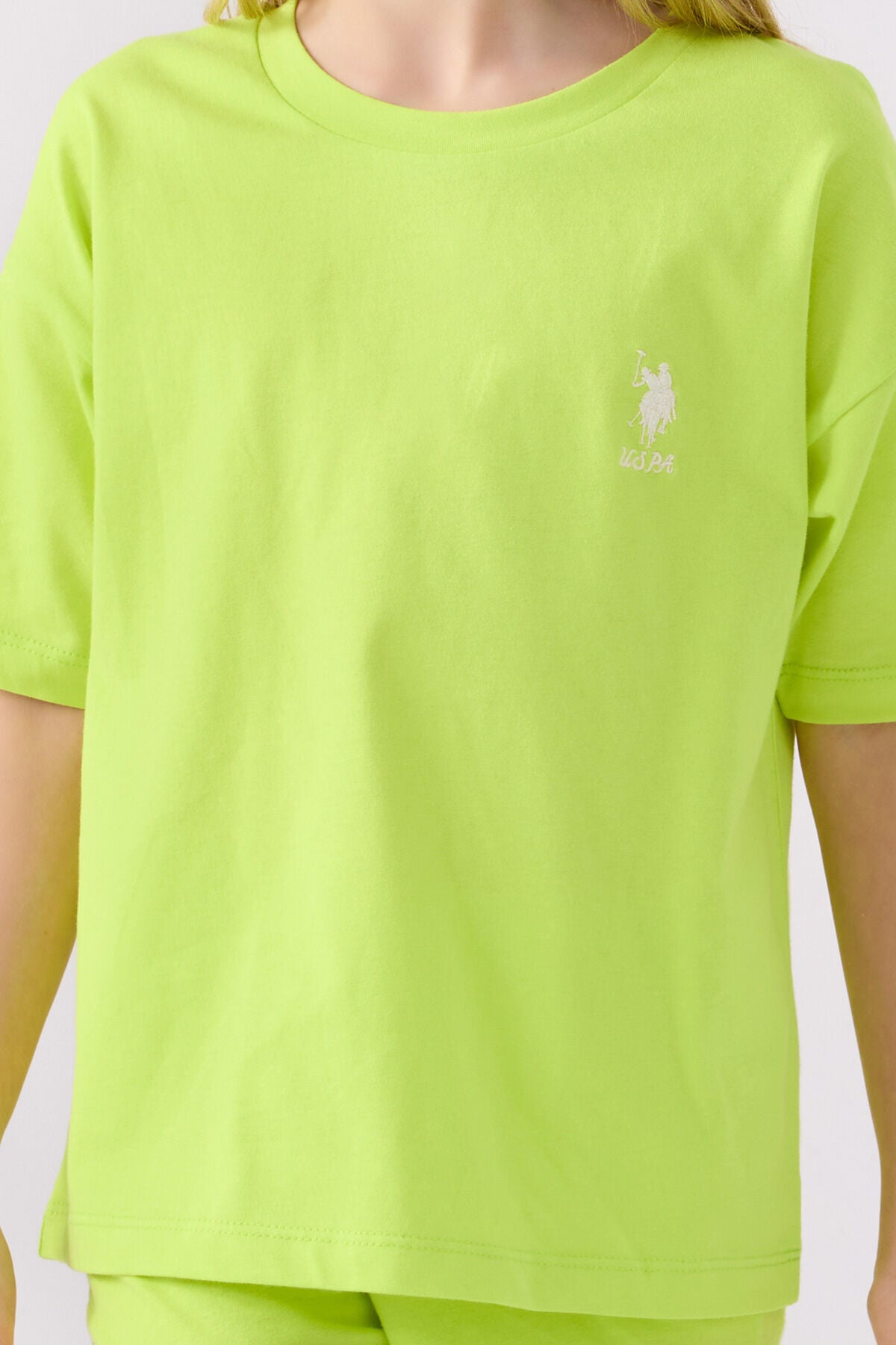 U.S. Polo Assn. Kız Çocuk Bisiklet Yaka Sargı Nakışlı Yazlık Regular Fit Yeşil Bermuda Takım US1848-C-V61