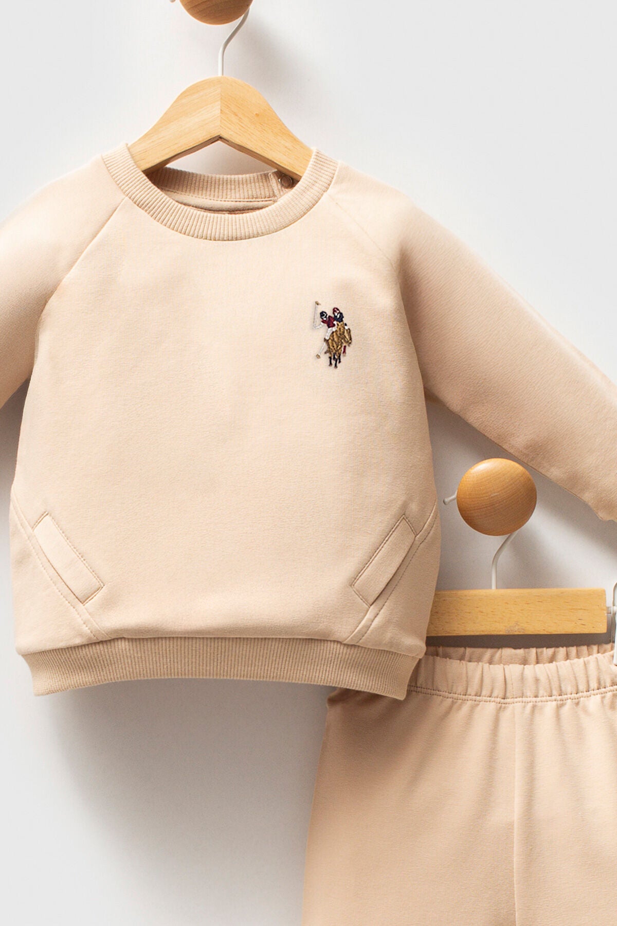 U.S. Polo Assn. Erkek Bebek Kışlık Regular Fit Krem Bebek Takımı USB2586-C-V4 Ürün ikincil görseli