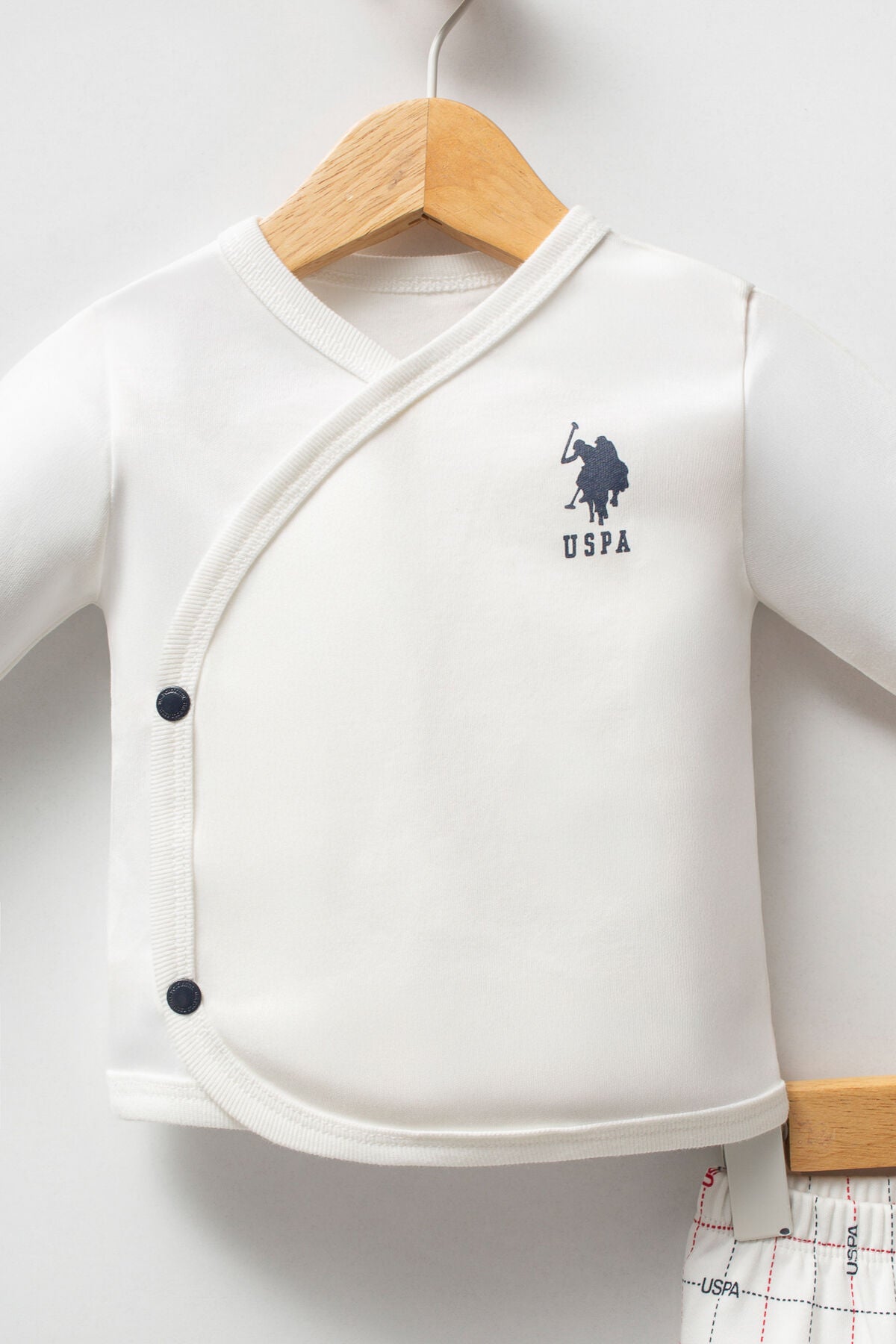 U.S. Polo Assn. Erkek Bebek Bisiklet Yaka Pigment Baskılı Kışlık Regular Fit Beyaz Hastane Çıkışı USB2640-C-V1